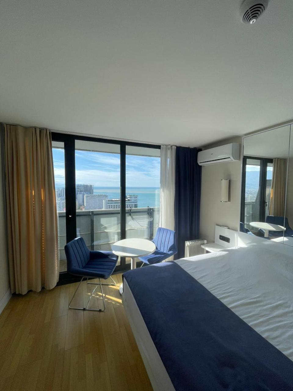 Orbi Сity Sunny Apartments High Floor Batumi Exterior photo